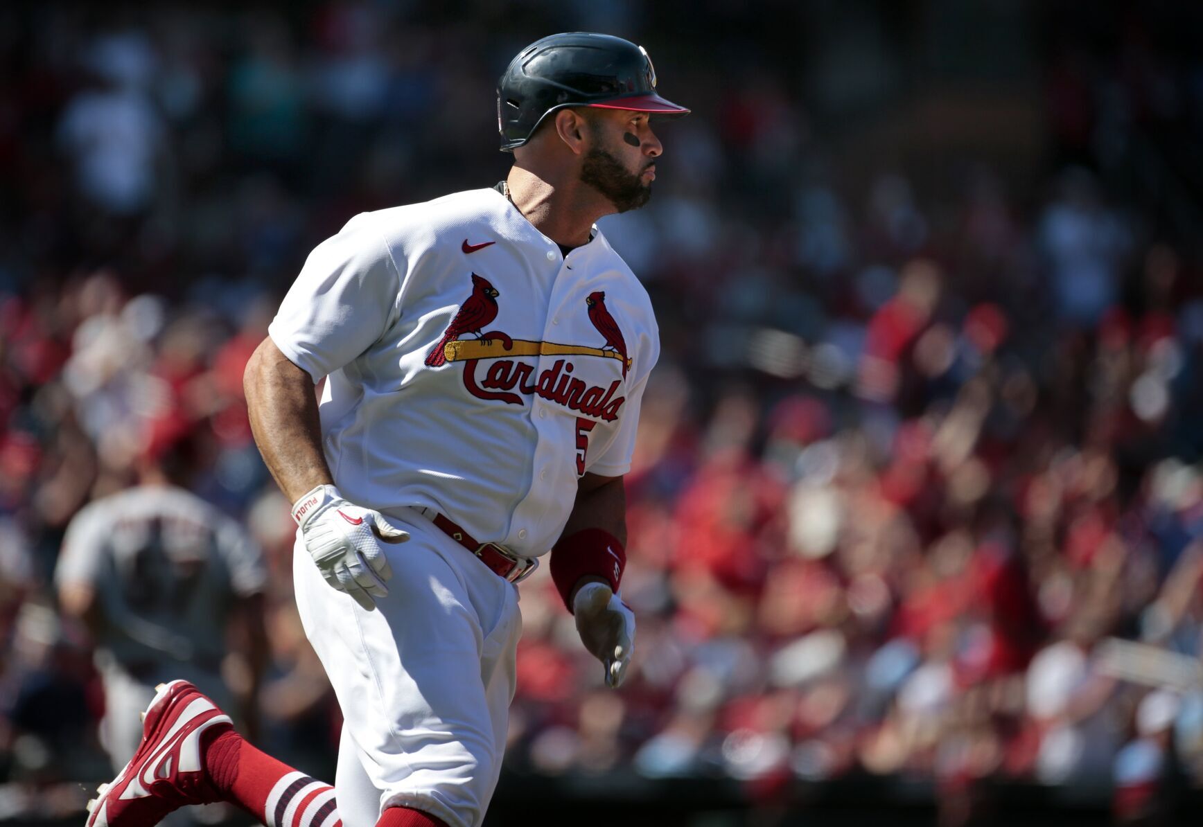 Cardinals look to split series against D-backs